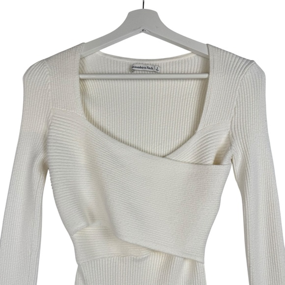 Abercrombie&Fitch LuxeLoft Wrap Sweater Bodysuit Size Small Cream Knit - Picture 2 of 6